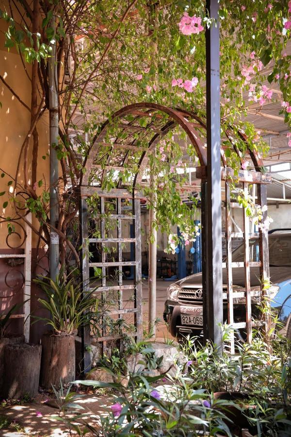 Y.O Inn Tỉnh Kontum 외부 사진